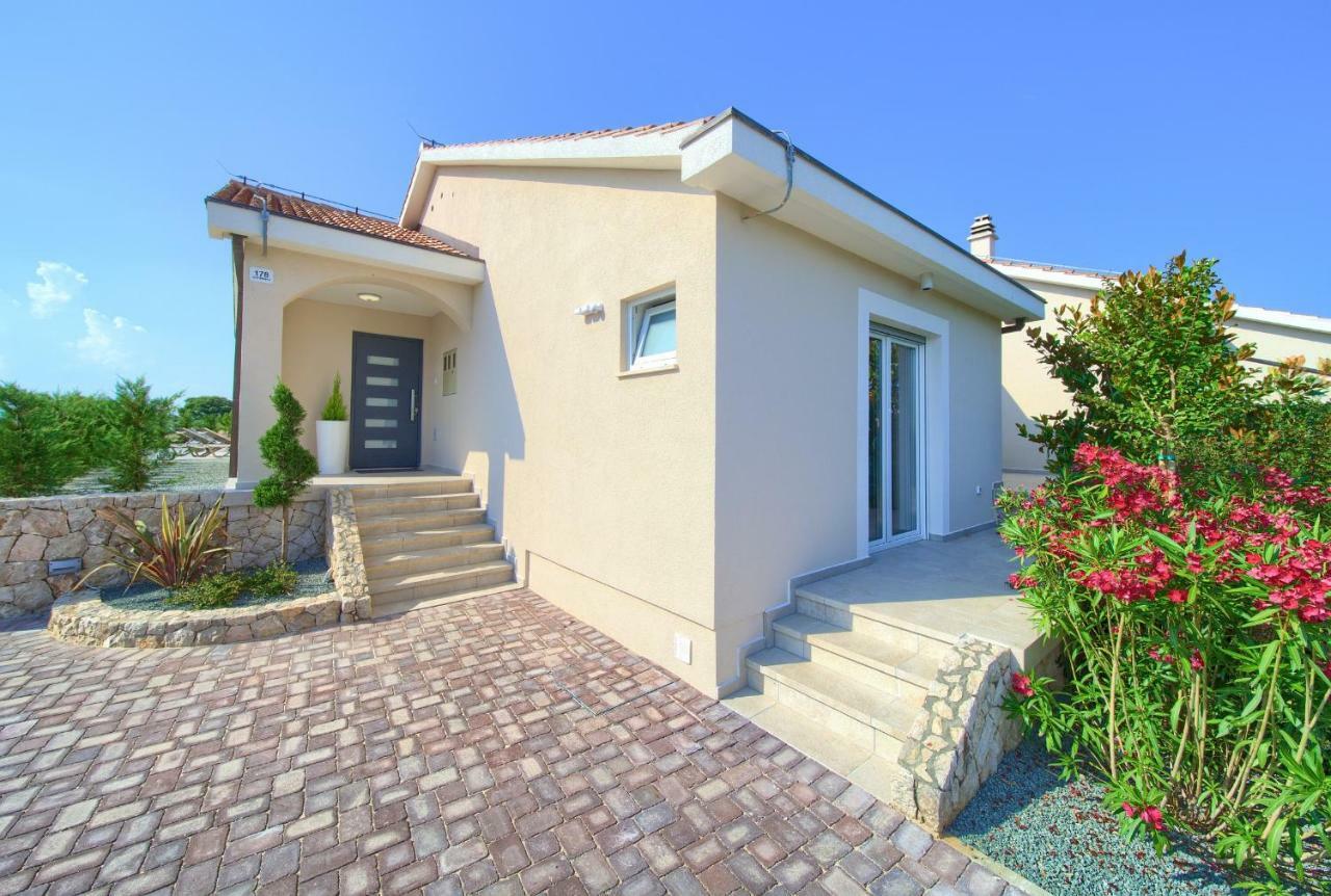 Holiday Home Elegant Vrh  Extérieur photo