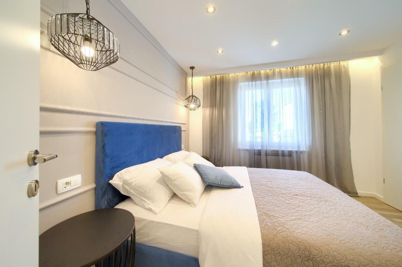 Holiday Home Elegant Vrh  Extérieur photo