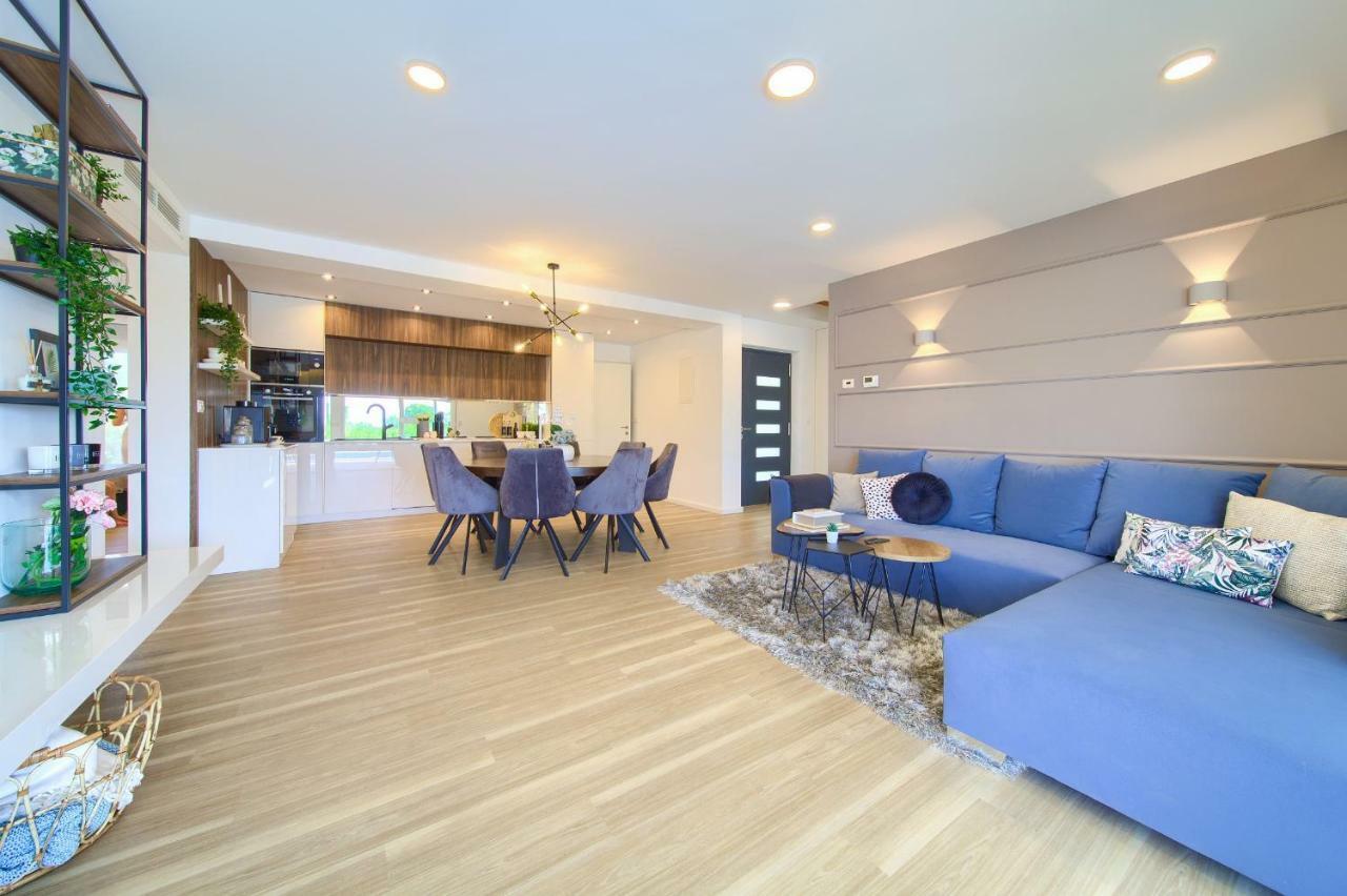 Holiday Home Elegant Vrh  Extérieur photo