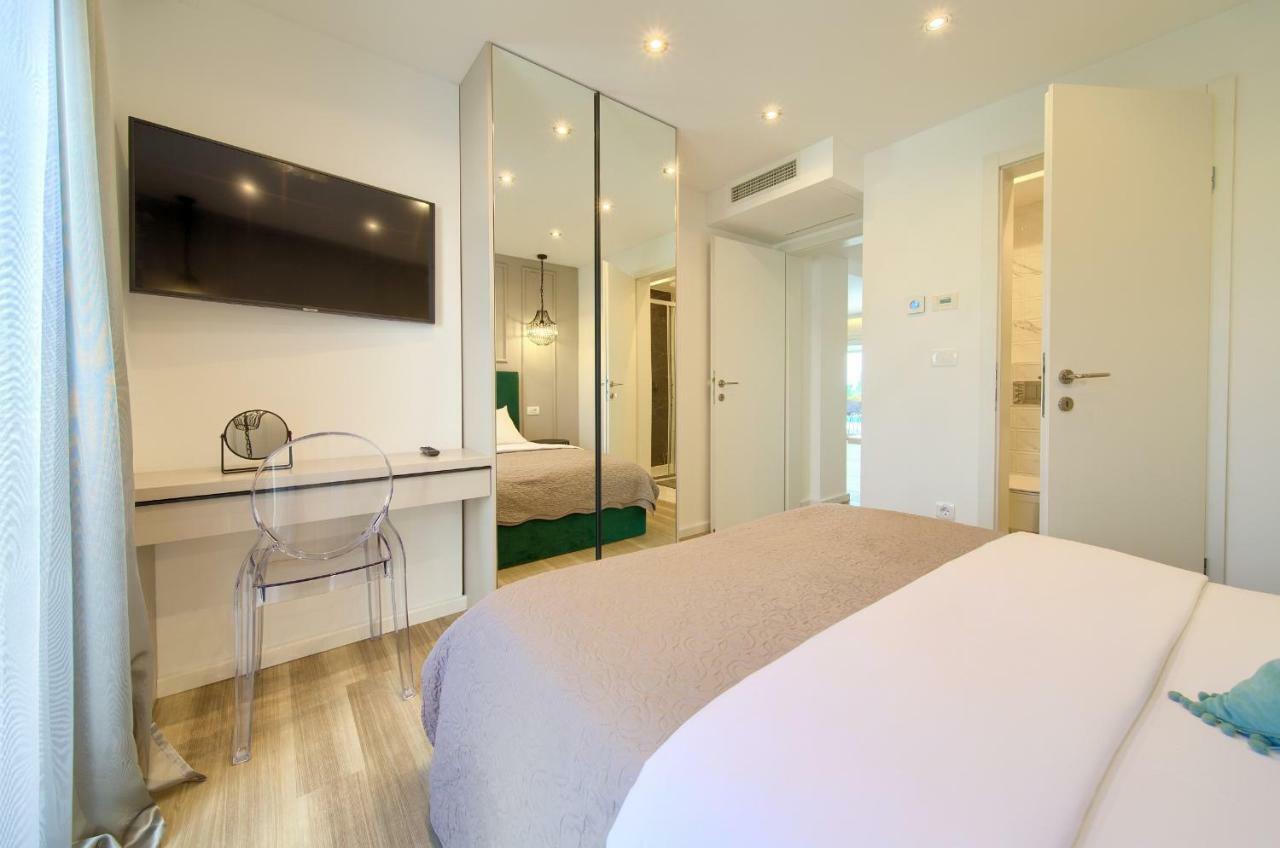 Holiday Home Elegant Vrh  Extérieur photo