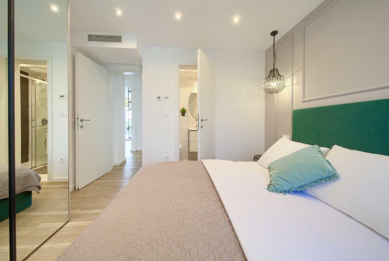 Holiday Home Elegant Vrh  Extérieur photo
