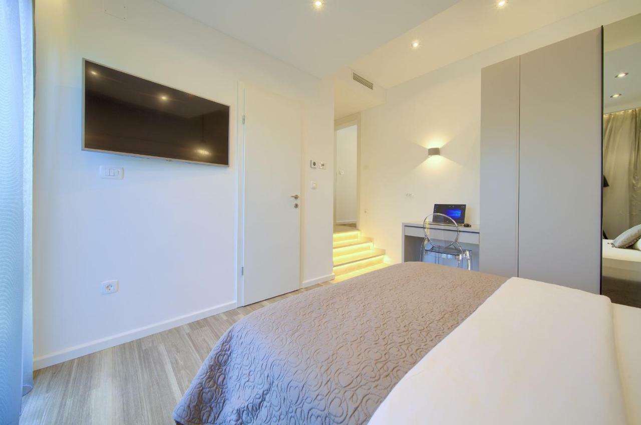 Holiday Home Elegant Vrh  Extérieur photo